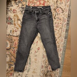 Women’s Levi wedgie Jean faded black size 29